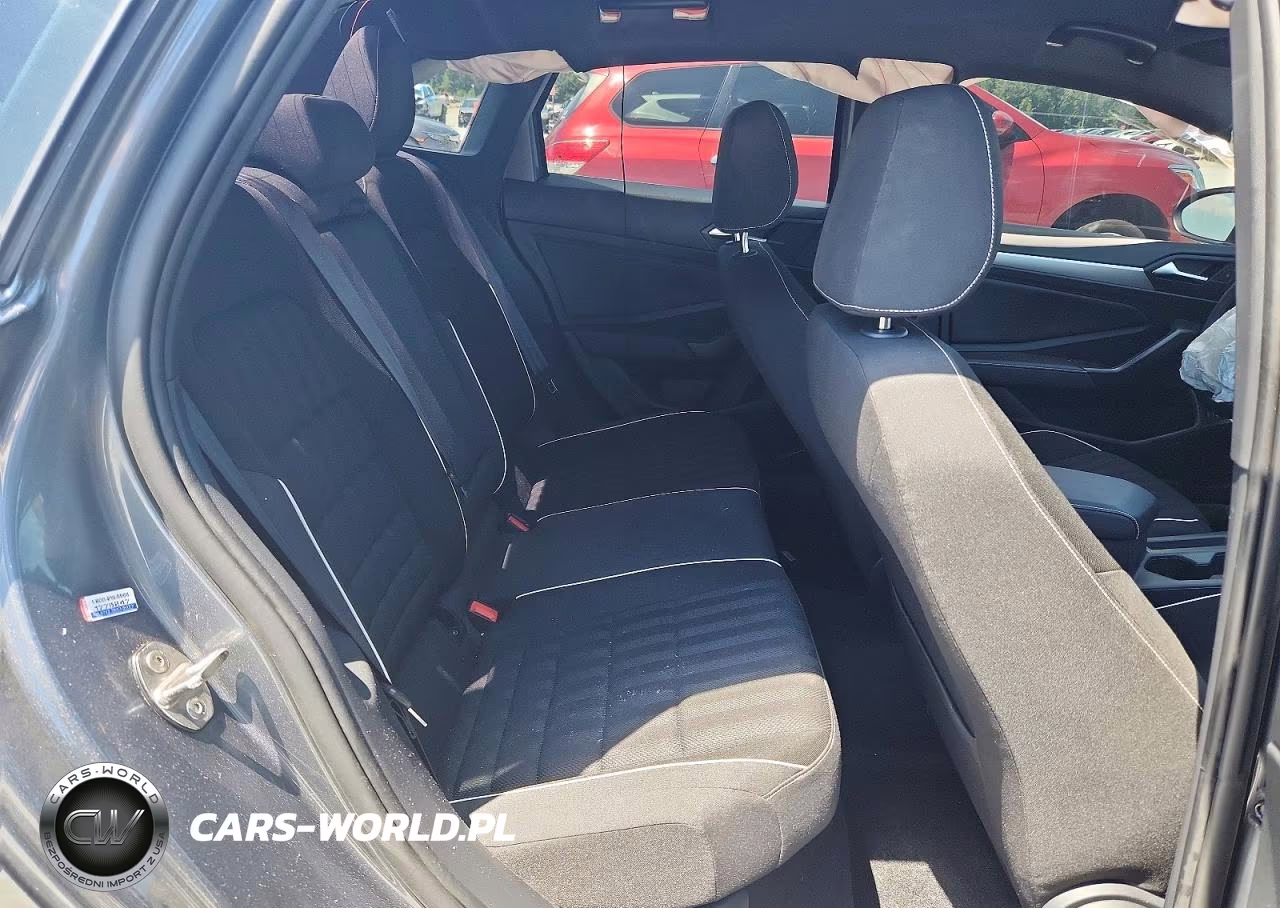 2024 Volkswagen Jetta Sport VIN:3VWAM7BU5RM011844 - 10