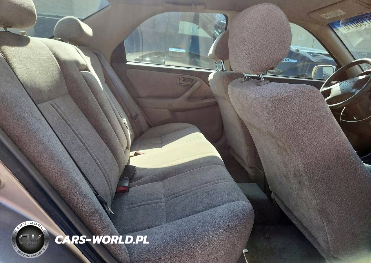 2001 Toyota Camry Le VIN:JT2BG22K510602210 - 10