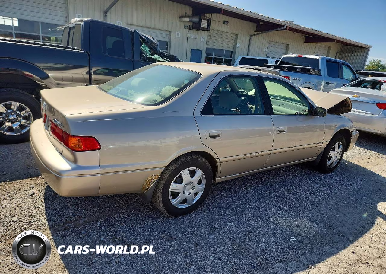2001 Toyota Camry Le VIN:JT2BG22K510602210 - 3