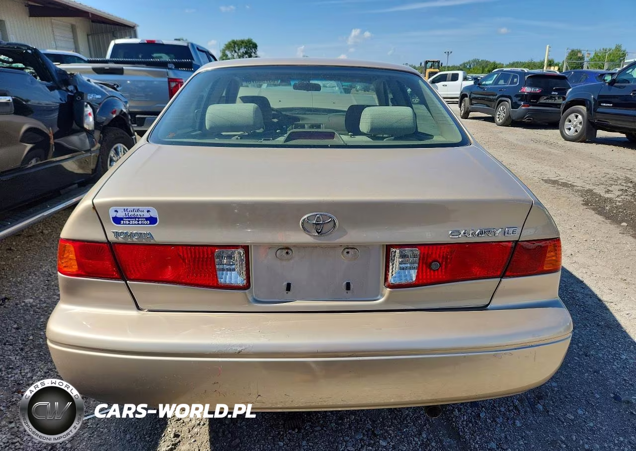 2001 Toyota Camry Le VIN:JT2BG22K510602210 - 6