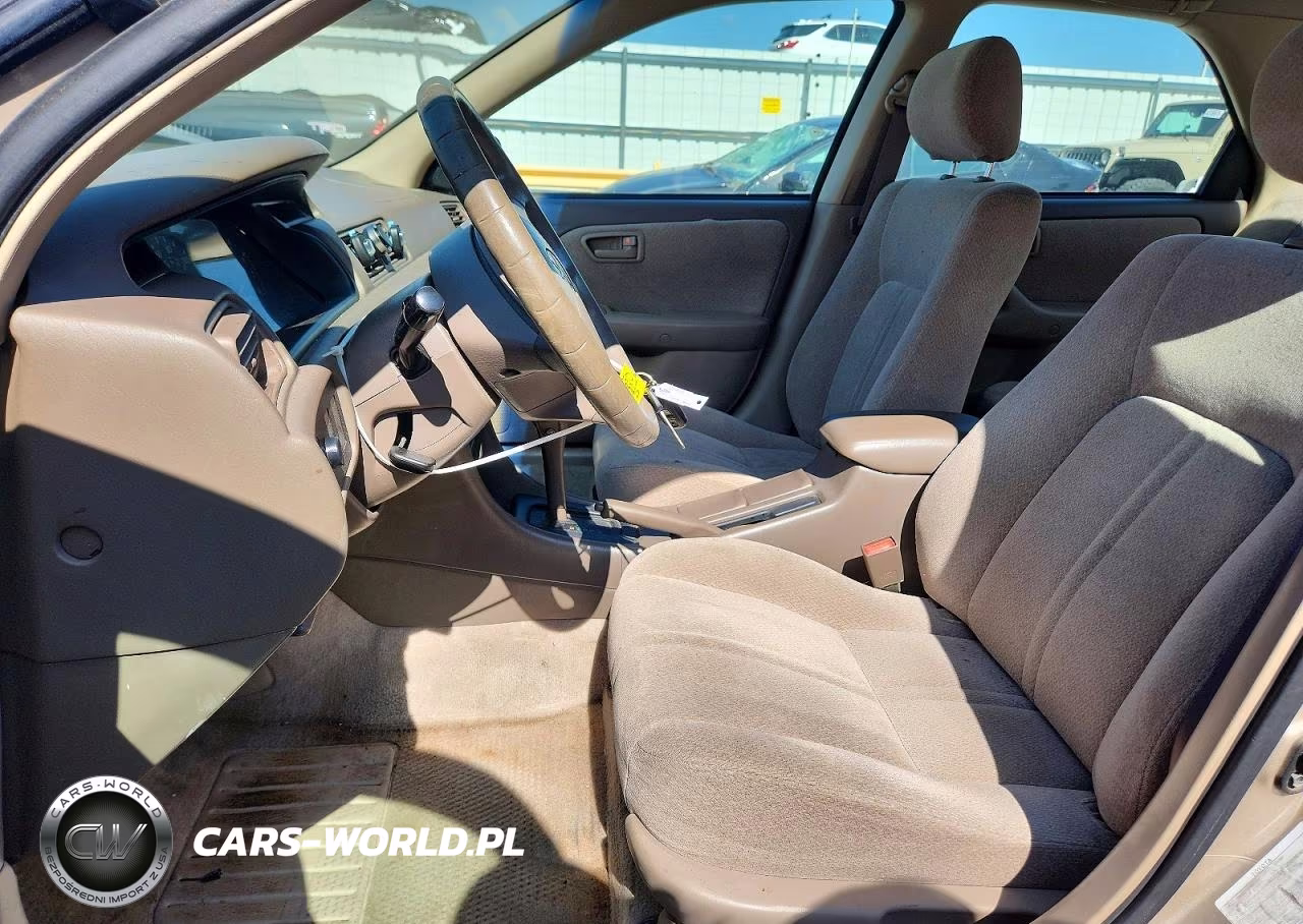 2001 Toyota Camry Le VIN:JT2BG22K510602210 - 7
