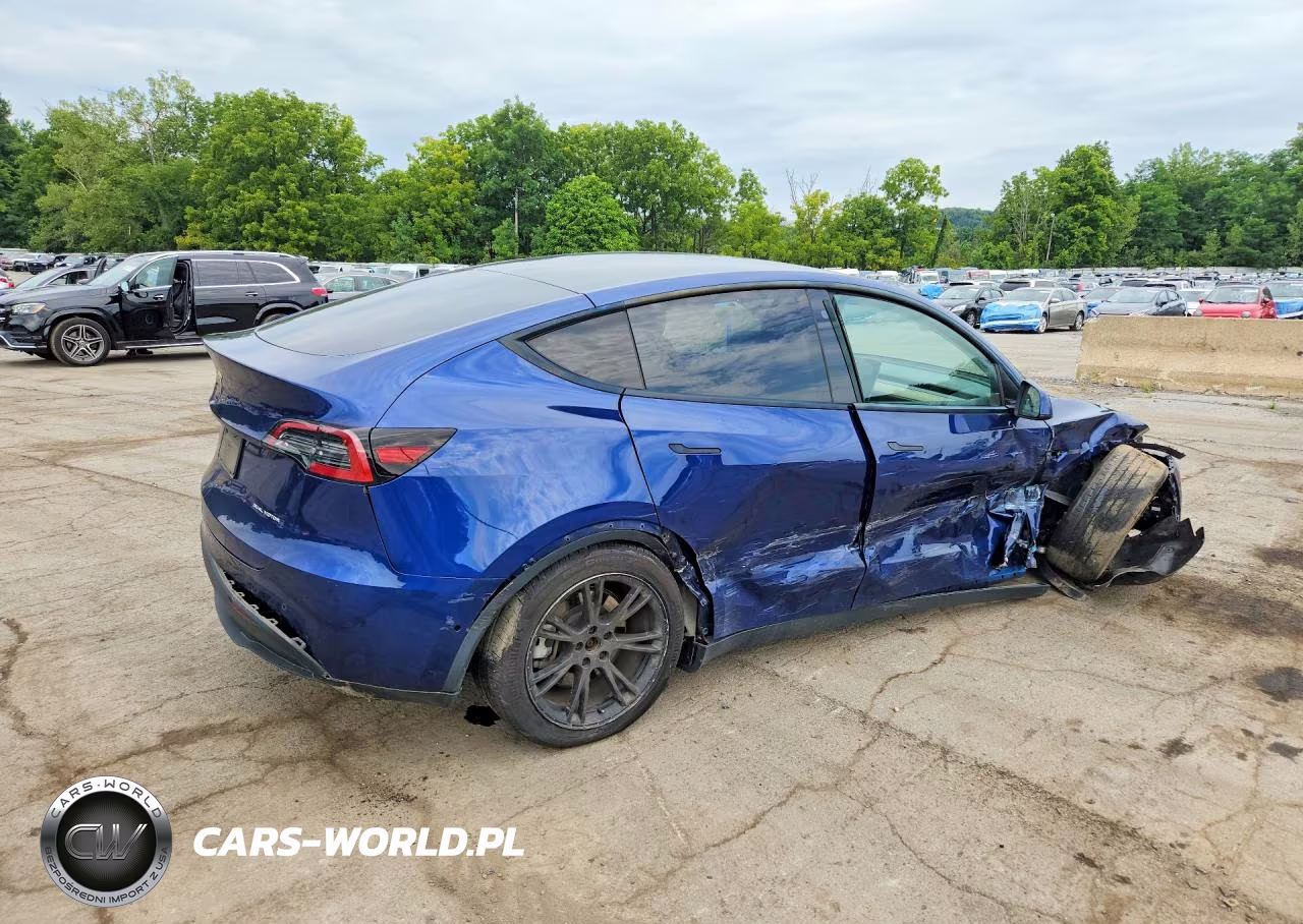 2021 Tesla Model Y VIN:5YJYGDEE4MF297078 - 3