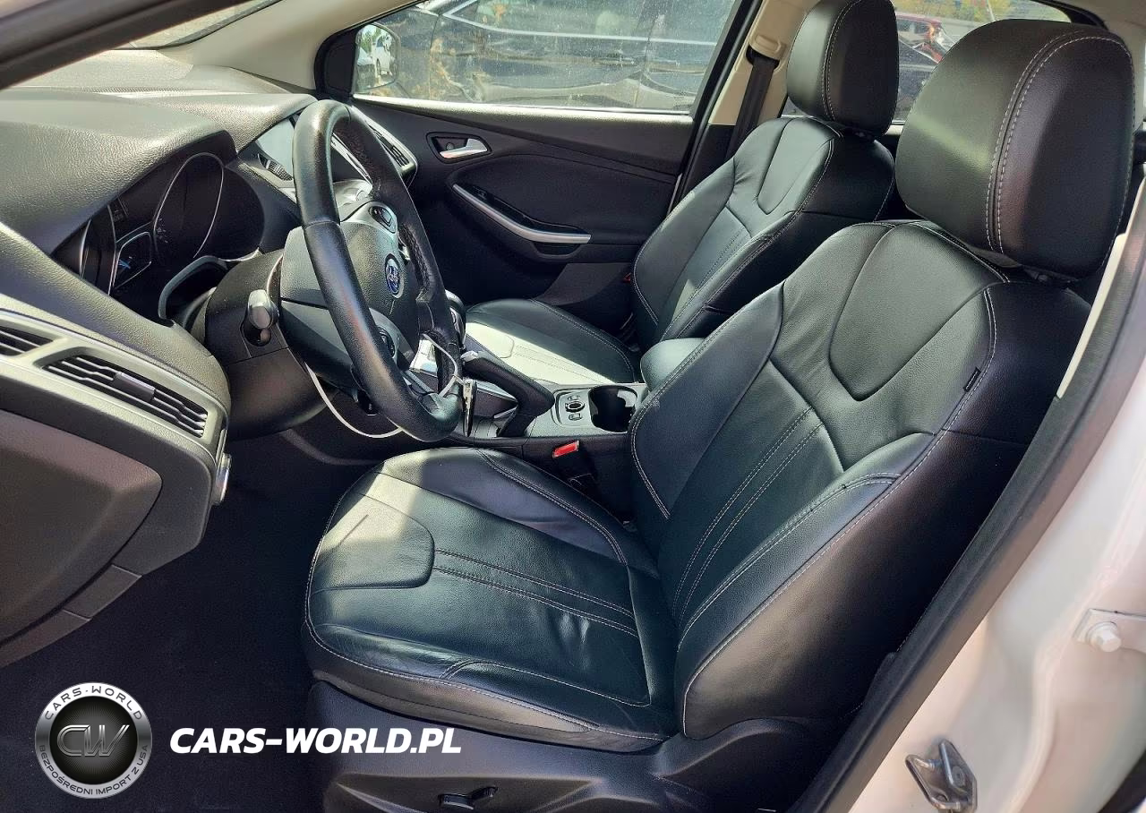 2014 Ford Focus Titanium VIN:1FADP3J2XEL405082 - 7