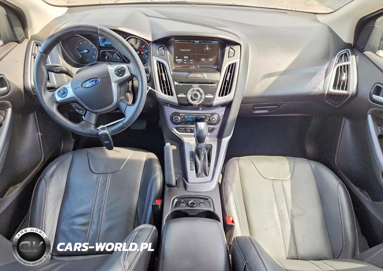 2014 Ford Focus Titanium VIN:1FADP3J2XEL405082 - 8
