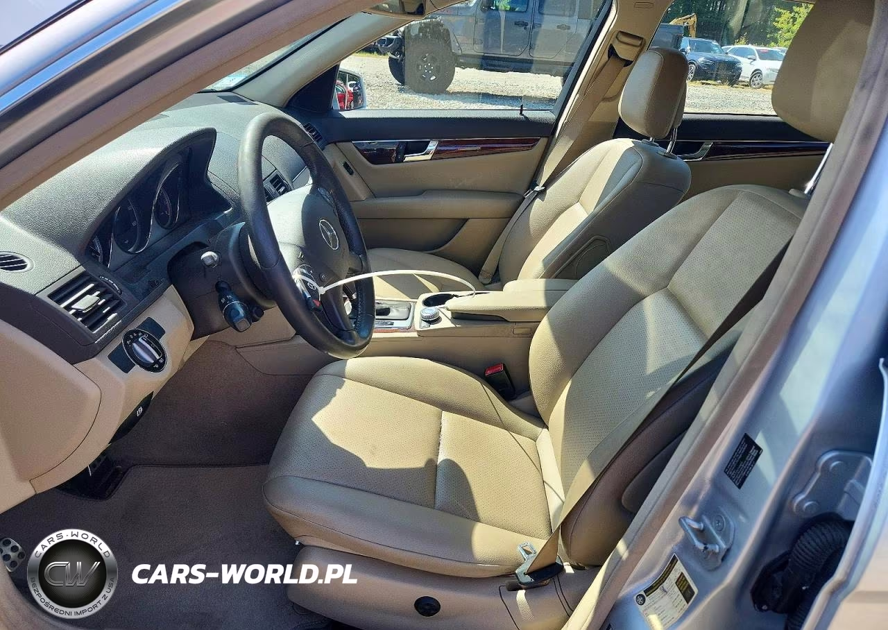 2010 Mercedes-Benz C 300 4Matic VIN:WDDGF8BB9AR126676 - 7