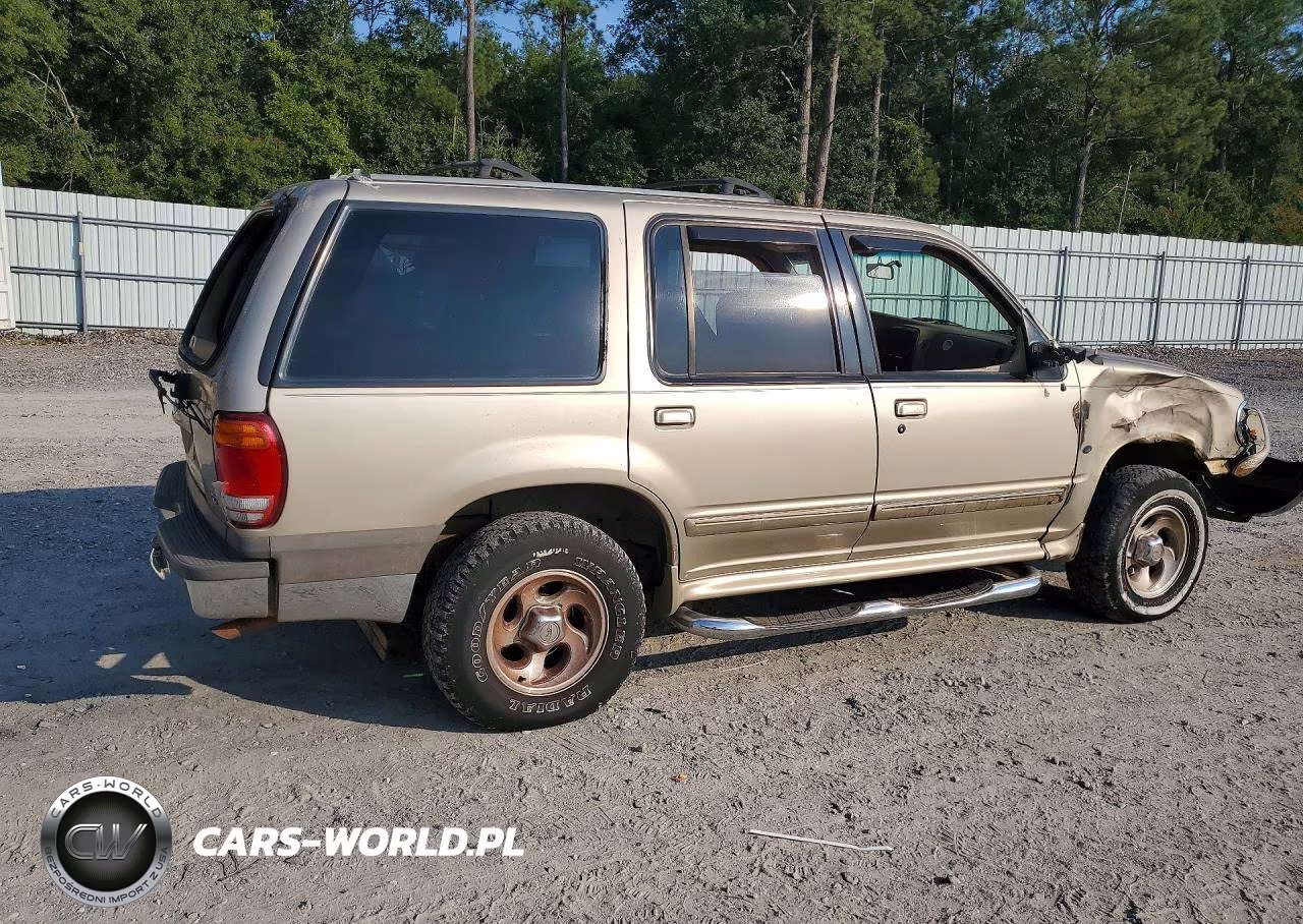 2000 Ford Explorer Xlt VIN:1FMZU63X6YUB44319 - 3