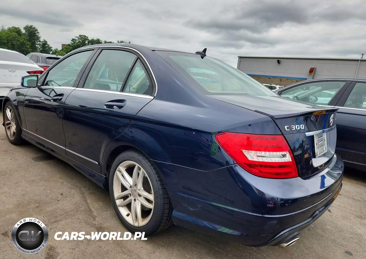 2014 Mercedes-Benz C 300 4Matic VIN:WDDGF8AB6ER322923 - 2