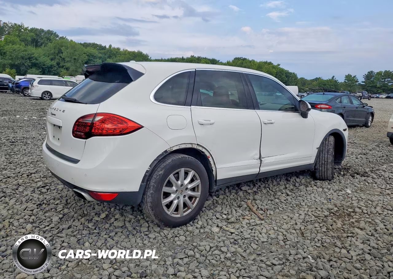 2012 Porsche Cayenne VIN:WP1AA2A20CLA06413 - 3
