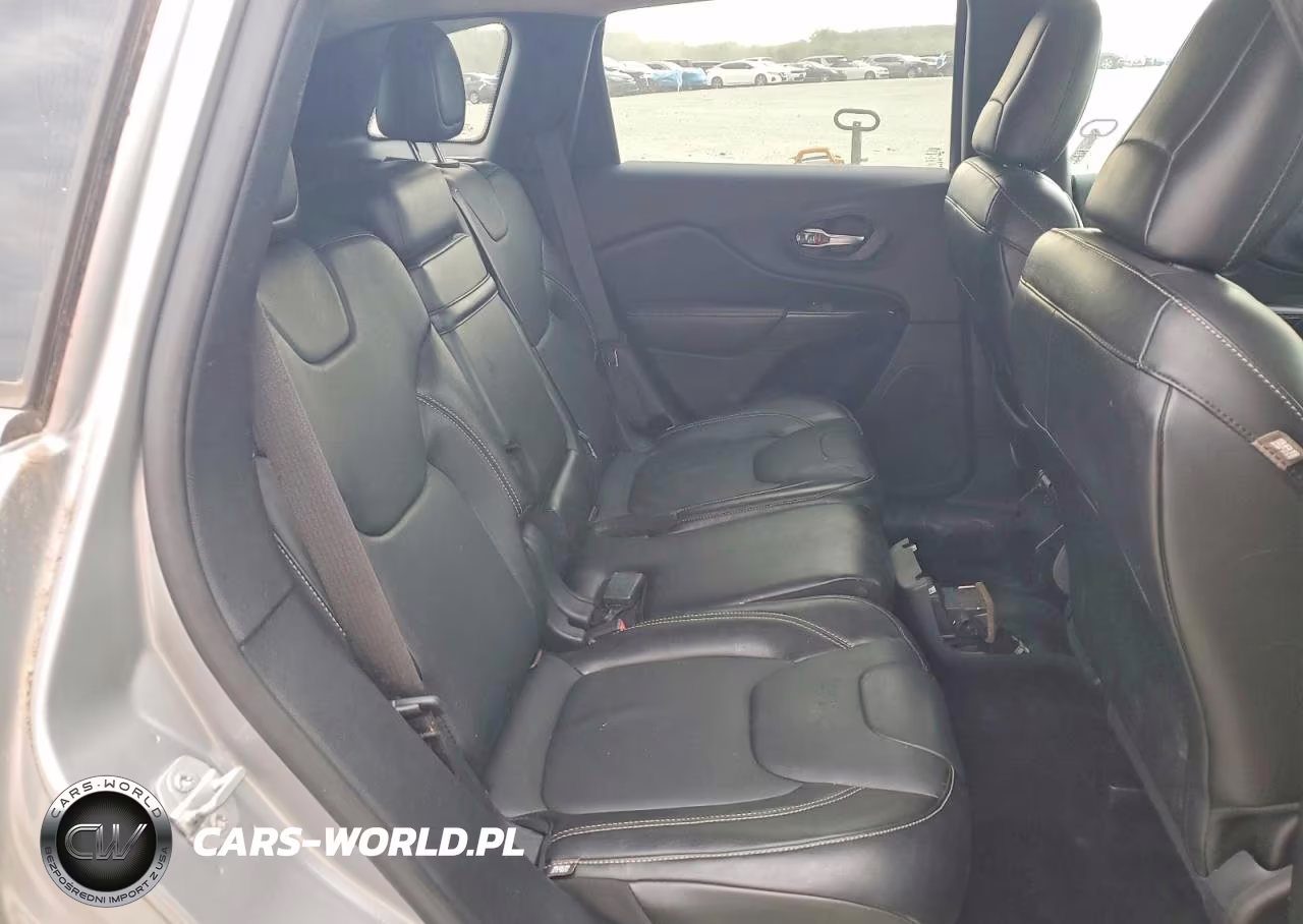 2015 Jeep Cherokee Limited VIN:1C4PJLDS4FW525495 - 11