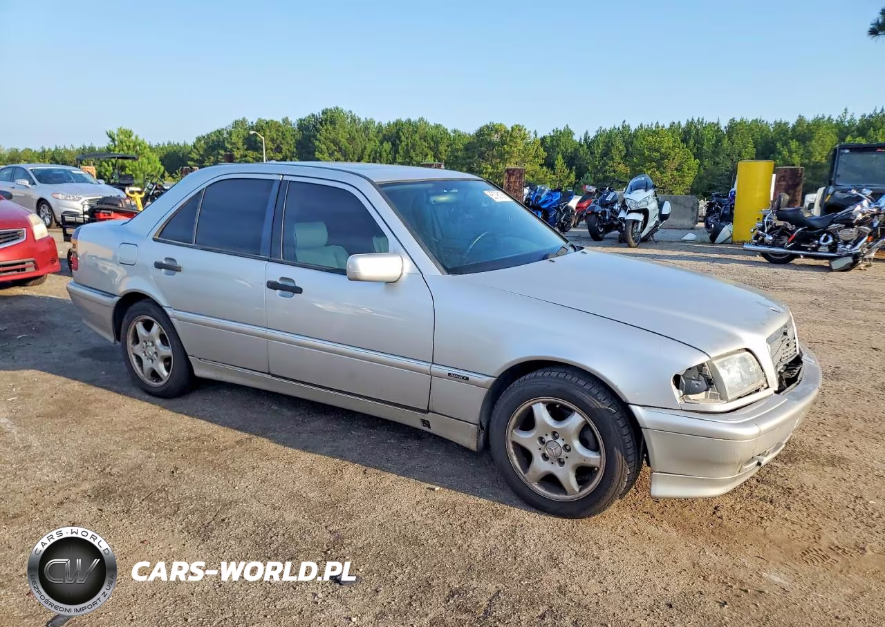2000 Mercedes-Benz C 230 VIN:WDBHA24G8YA861093 - 4