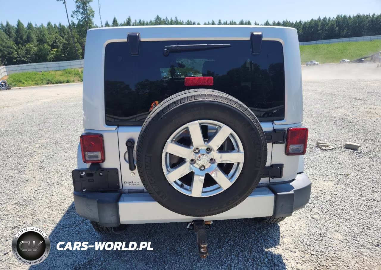 2012 Jeep Wrangler Unlimited Sahara VIN:1C4BJWEG8CL105600 - 6