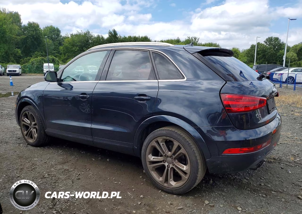 2015 Audi Q3 Prestige VIN:WA1GFCFS4FR009676 - 2