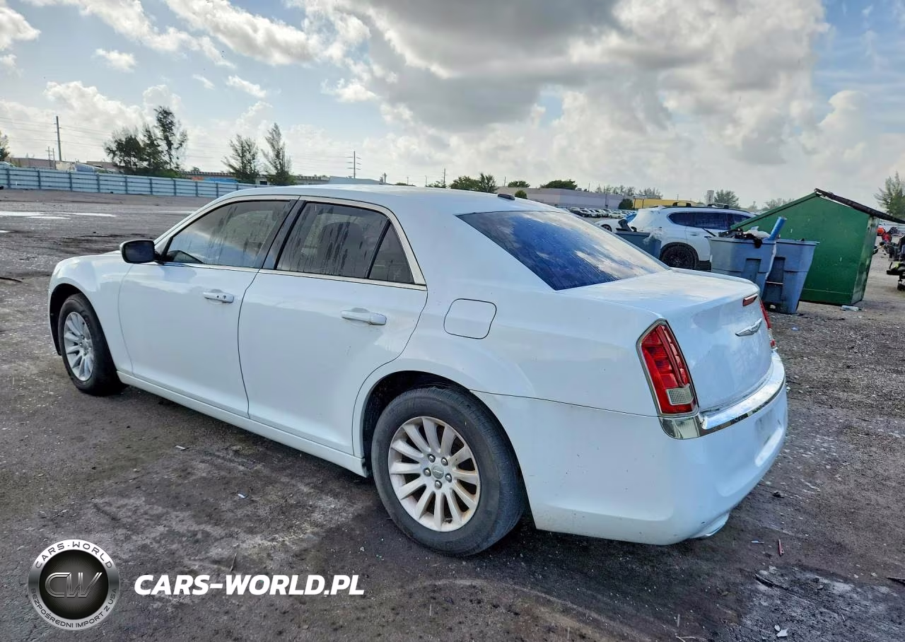 2014 Chrysler 300 VIN:2C3CCAAG9EH335996 - 2