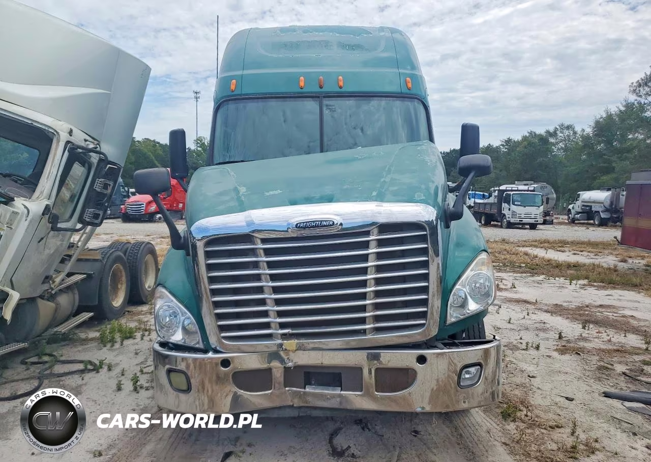 2010 Freightliner Cascadia 125 VIN:1FUJGLDR1ALAF1055 - 5