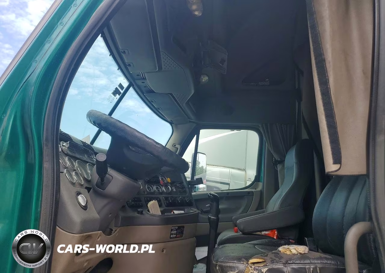 2010 Freightliner Cascadia 125 VIN:1FUJGLDR1ALAF1055 - 7