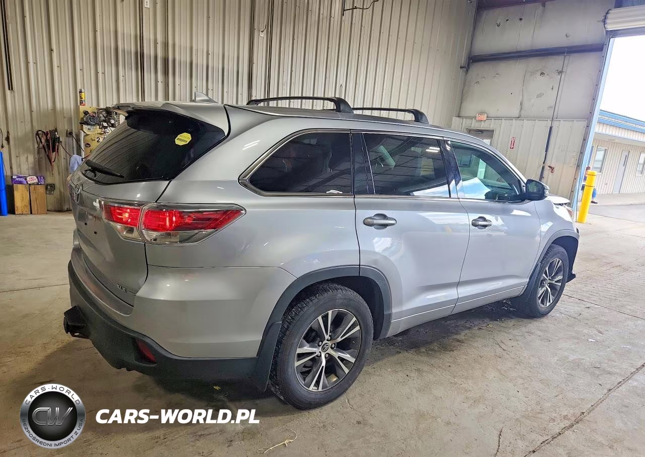 2016 Toyota Highlander Xle VIN:5TDJKRFH1GS355699 - 3