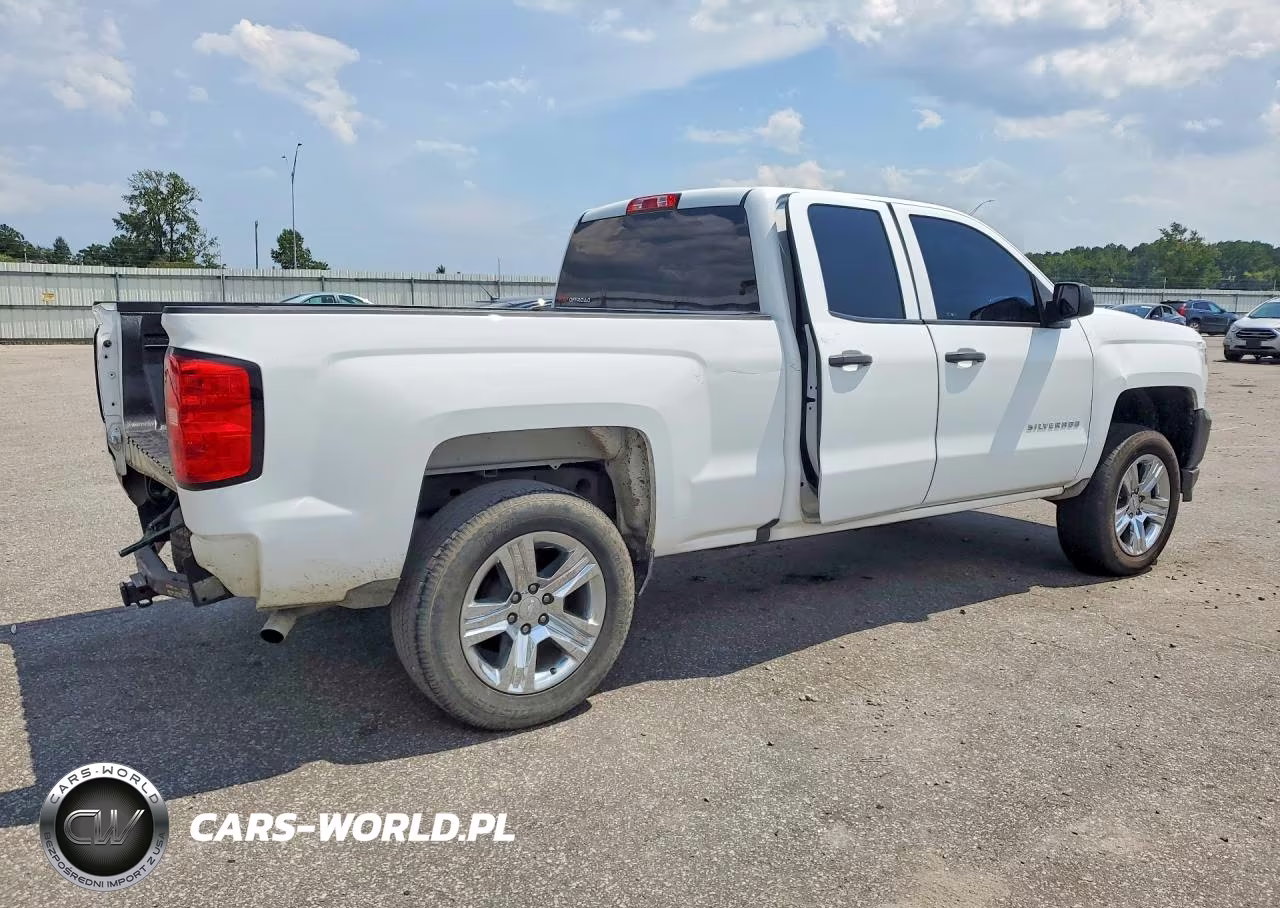 2017 Chevrolet Silverado C1500 Custom VIN:1GCRCPEH2HZ253091 - 3