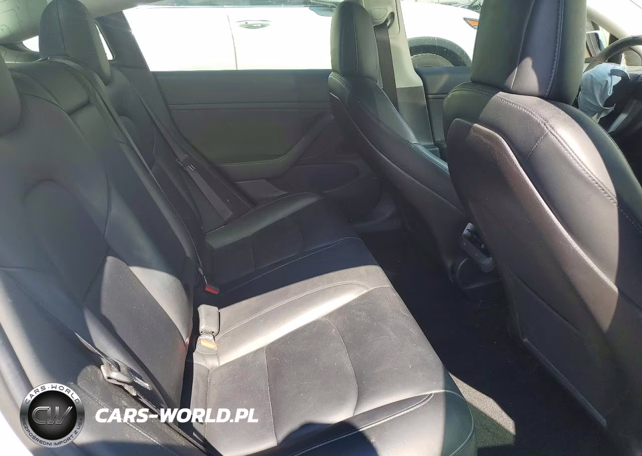 2019 Tesla Model 3 VIN:5YJ3E1EB4KF469241 - 10