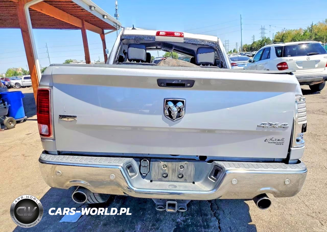2016 Ram 1500 Laramie VIN:1C6RR7NT1GS363194 - 6