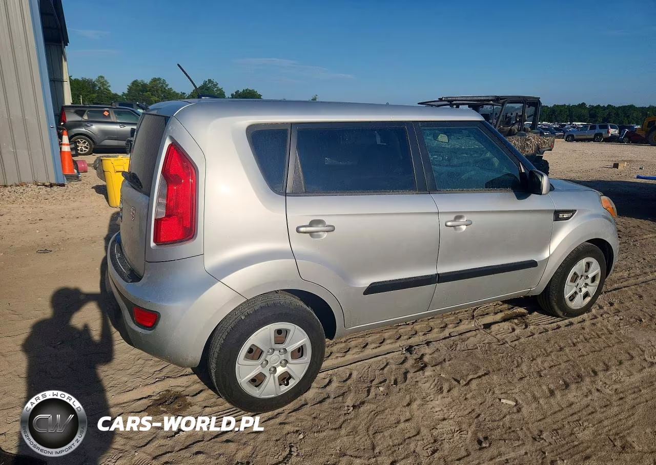 2012 Kia Soul Base VIN:KNDJT2A50C7442466 - 3