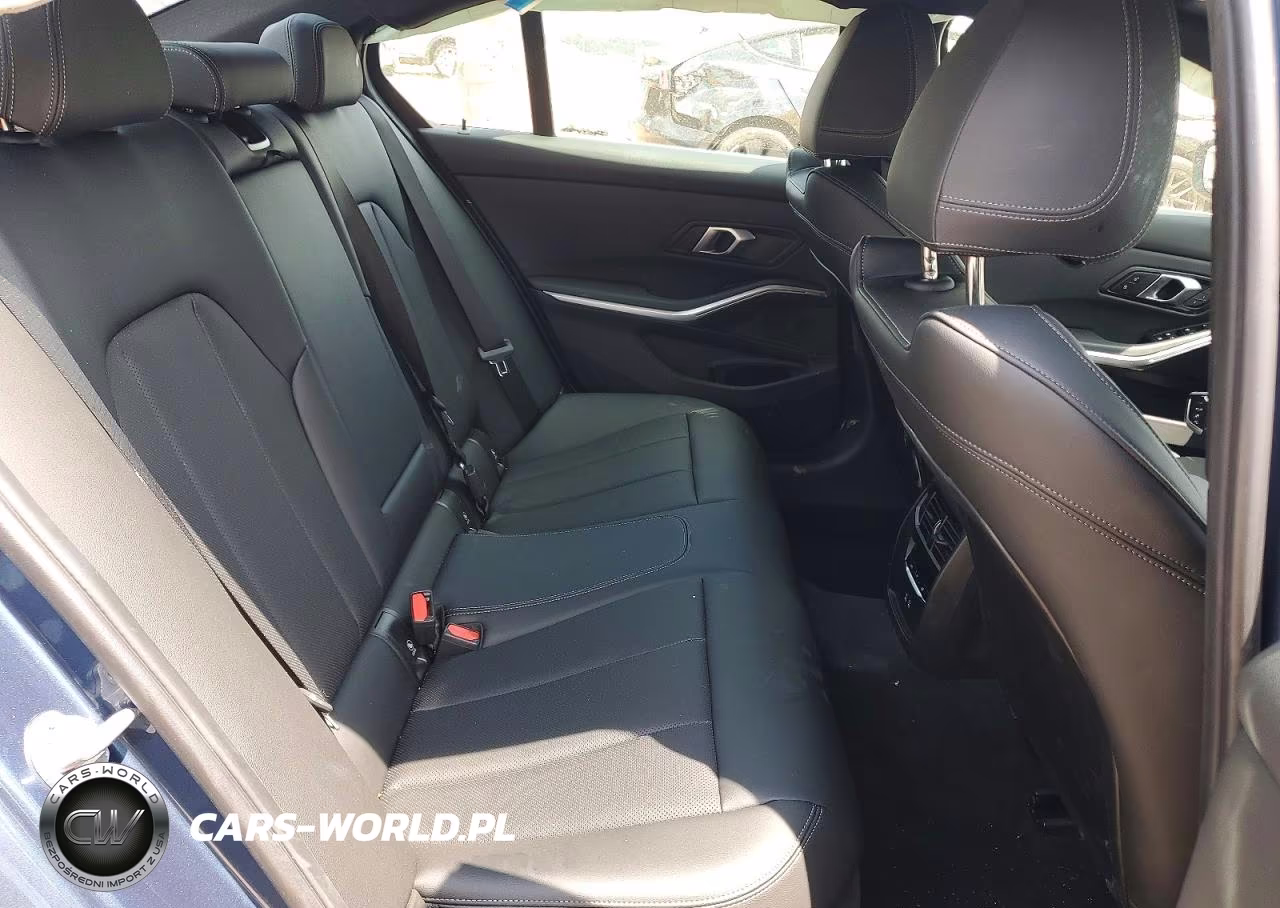 2025 BMW 330I VIN:3MW69CW00S8F50782 - 10