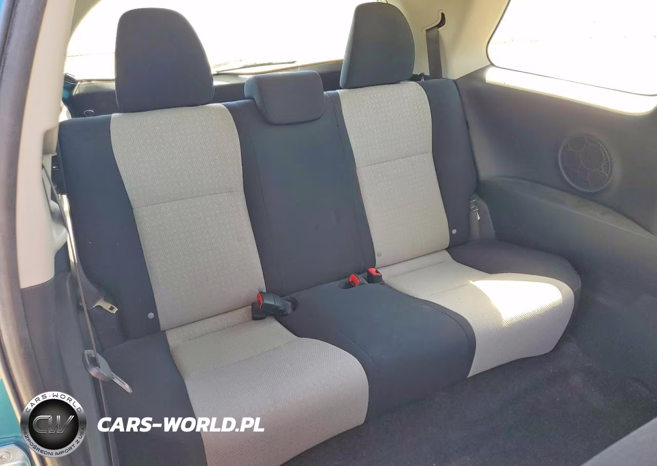2012 Toyota Yaris 3-Door L VIN:JTDJTUD3XCD537592 - 10
