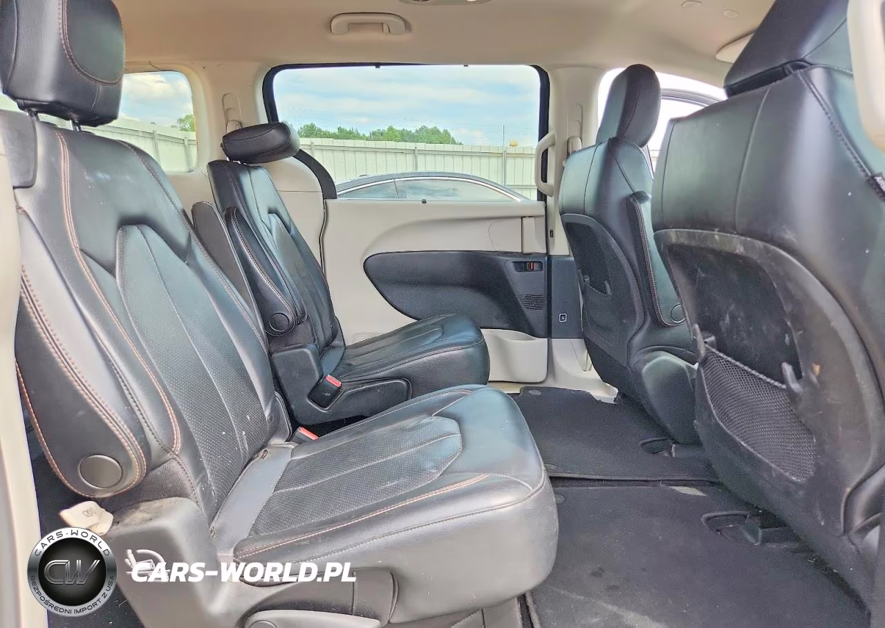 2020 Chrysler Pacifica Touring L VIN:2C4RC1BG7LR283800 - 11