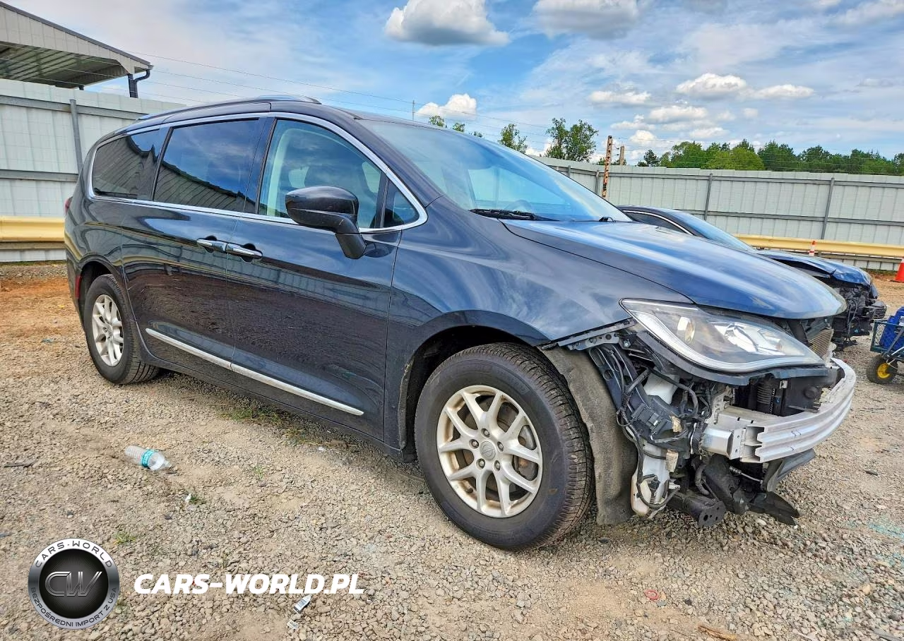 2020 Chrysler Pacifica Touring L VIN:2C4RC1BG7LR283800 - 4