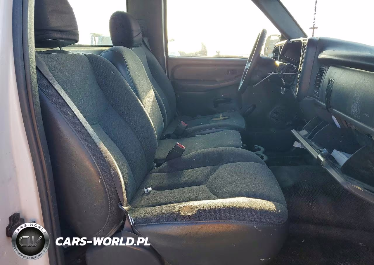 2004 Chevrolet Silverado C2500 Heavy Duty VIN:1GCHC24U04E140092 - 10