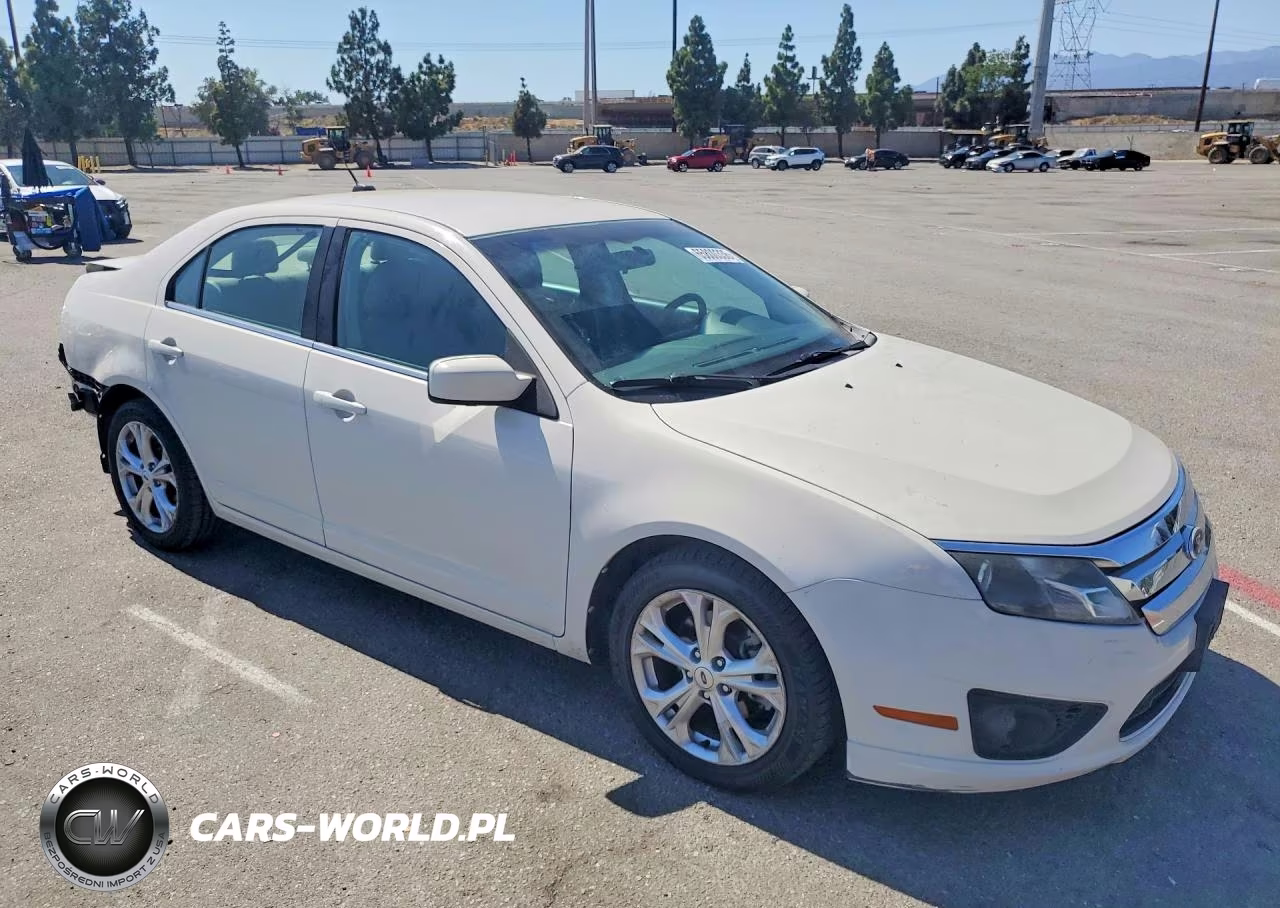 2012 Ford Fusion Se VIN:3FAHP0HA6CR397347 - 4