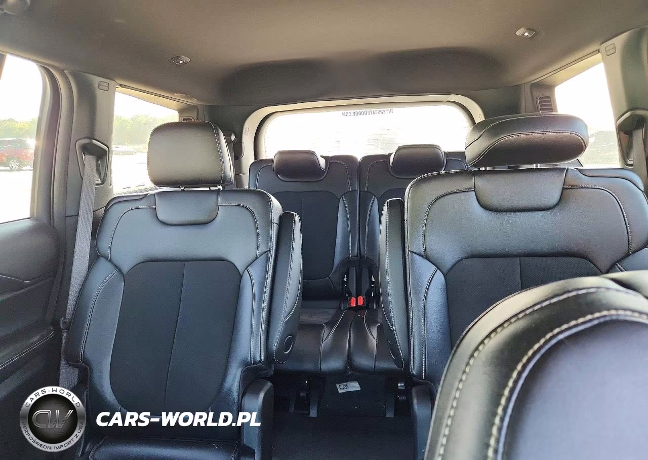2023 Jeep Grand Cherokee L Laredo VIN:1C4RJJAG3P8891192 - 10