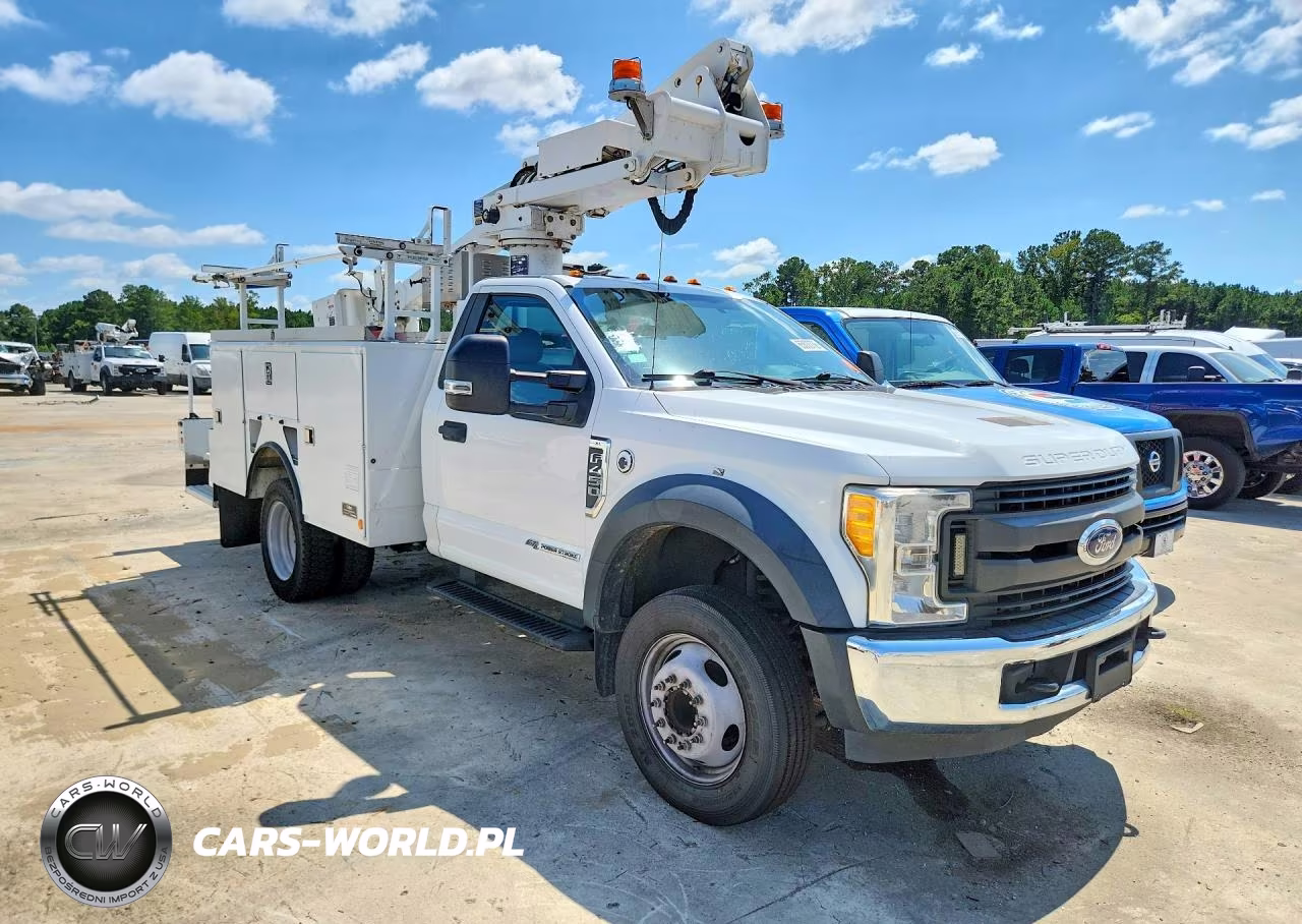 2017 Ford F450 Super Duty Bucket Truck VIN:1FDUF4GT1HED95386 - 4