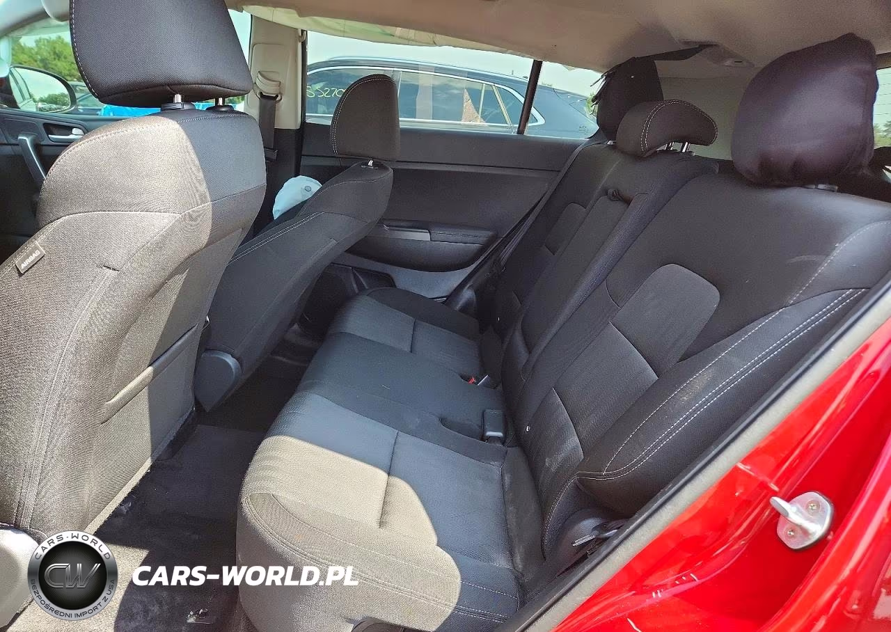2020 Kia Sportage Lx VIN:KNDPMCAC7L7683324 - 10