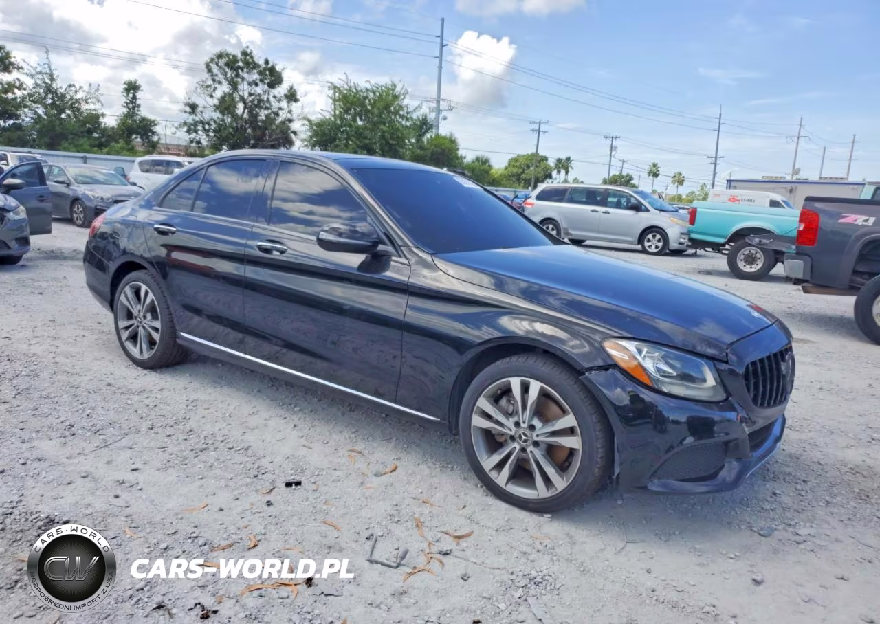 2017 Mercedes-Benz C 300 4Matic VIN:55SWF4KB9HU221428 - 4