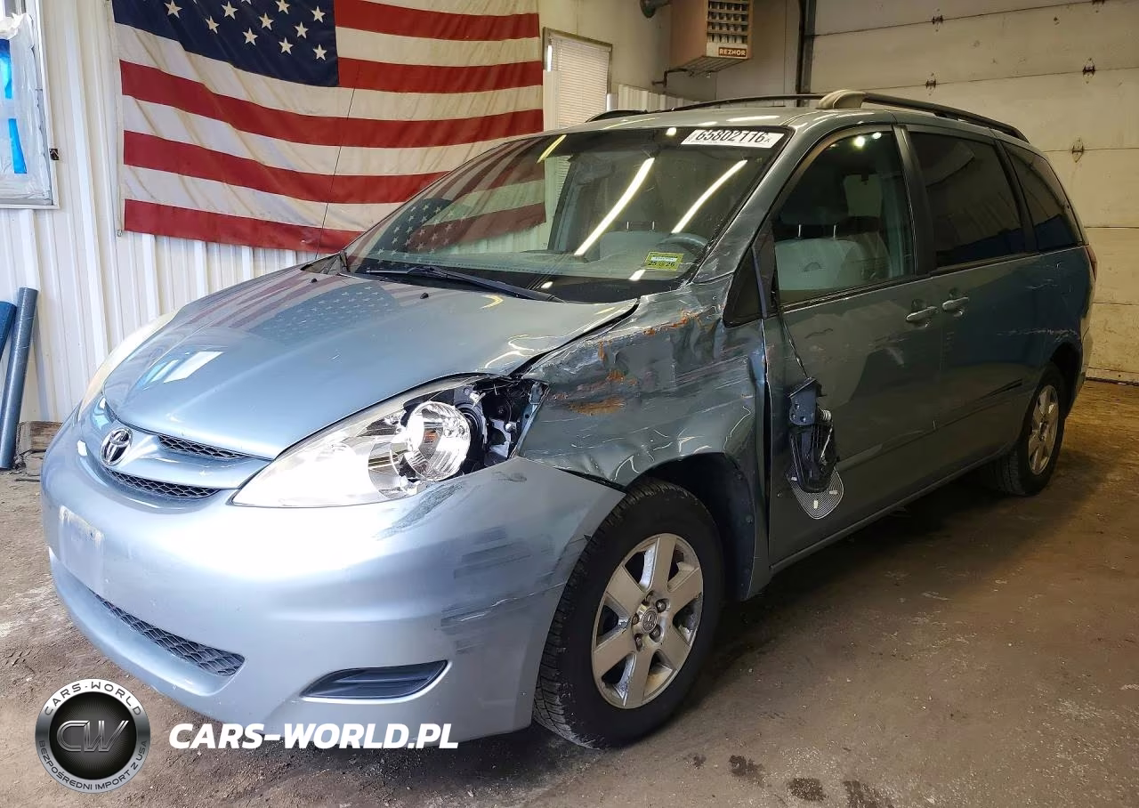 2009 Toyota Sienna Le 7-Passenger
