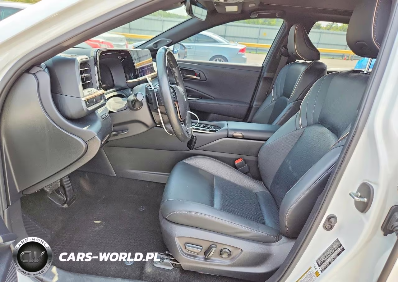 2024 Toyota Crown Platinum VIN:JTDAFAAFXR3009697 - 7