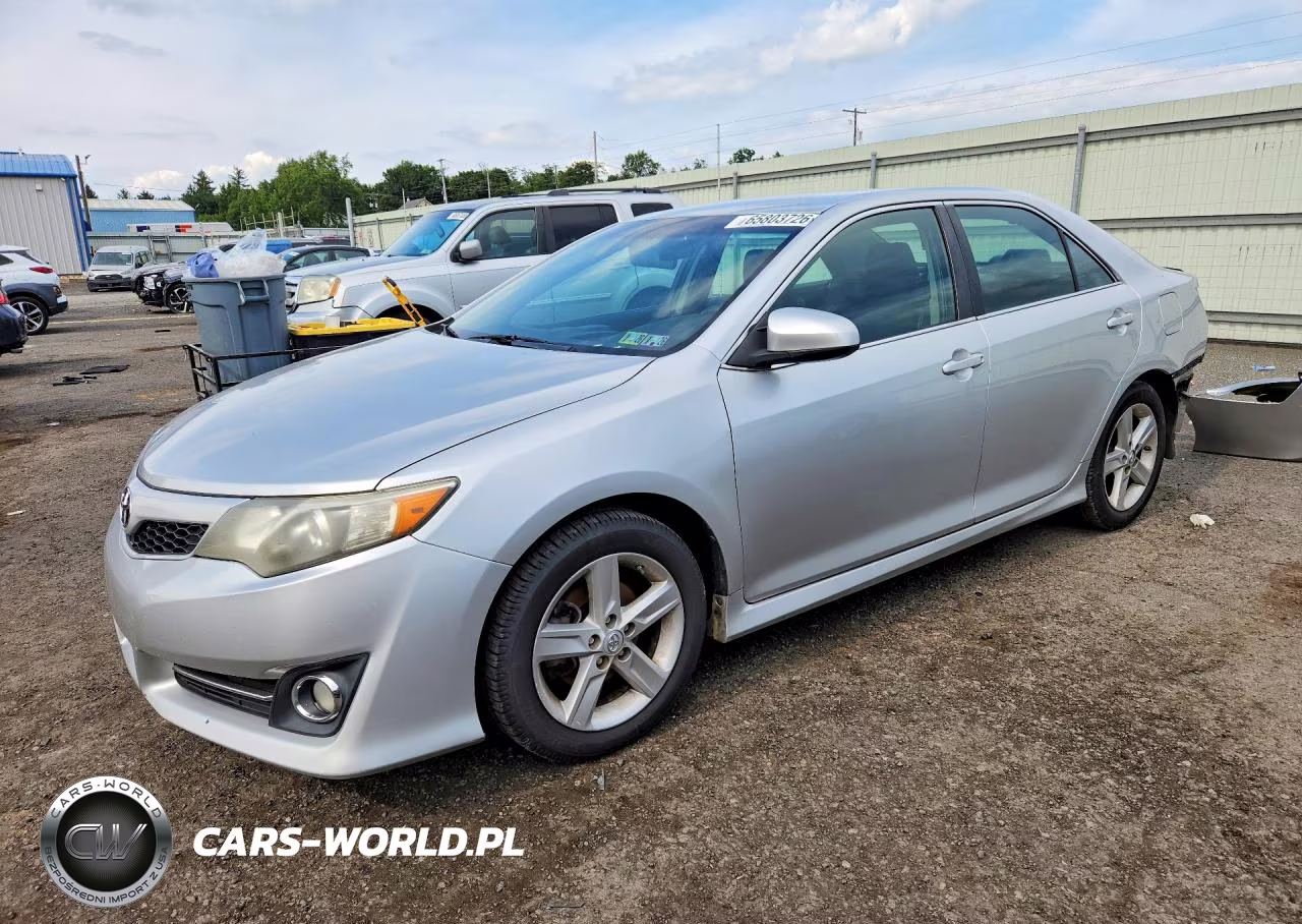 2014 Toyota Camry Se – zdjęcie 1 z 13