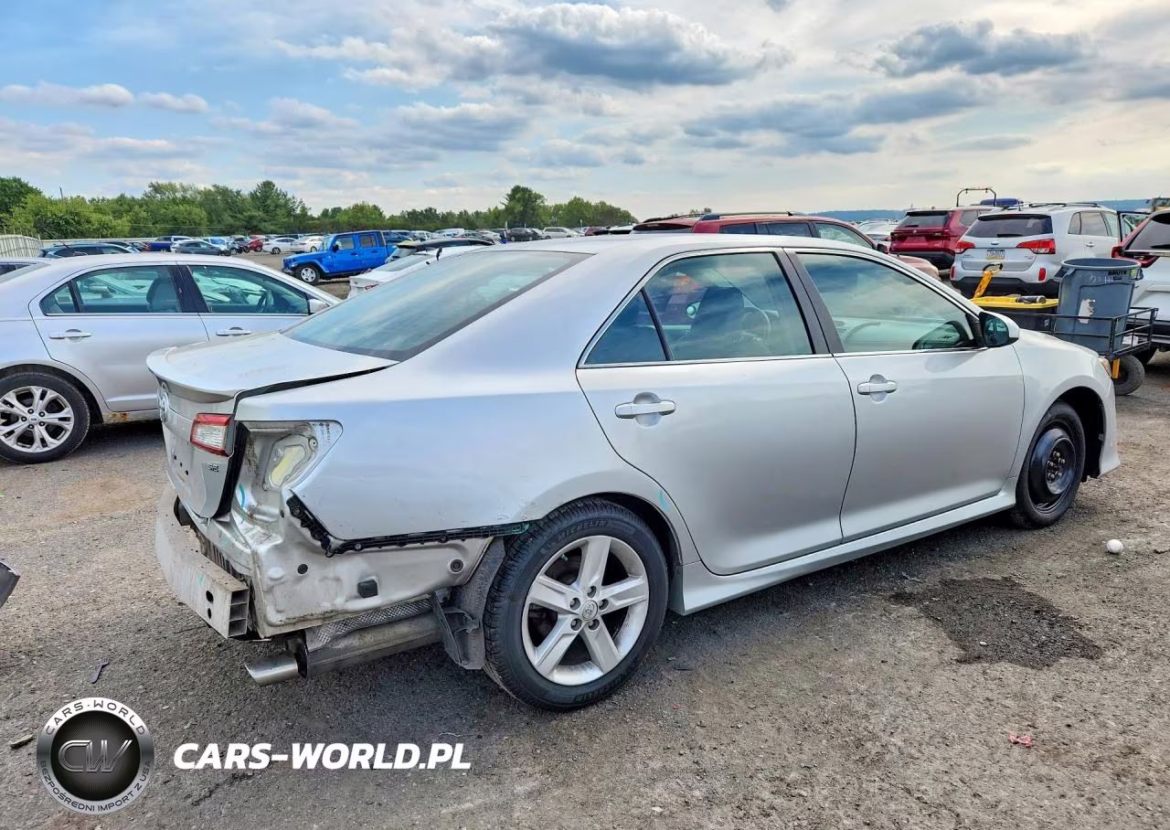 2014 Toyota Camry Se VIN:4T1BF1FK4EU370126 - 3