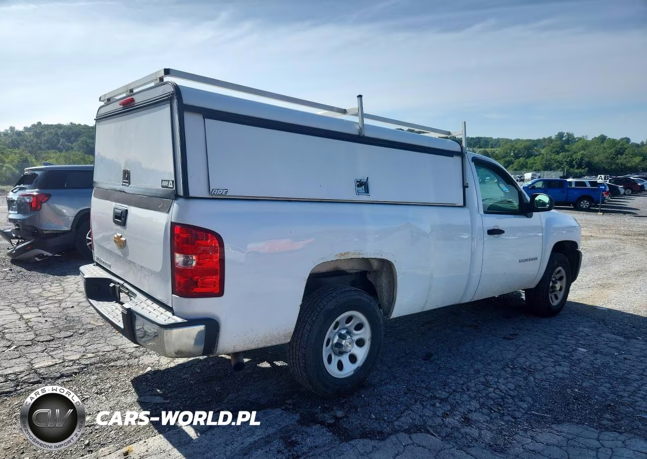 2012 Chevrolet Silverado C1500 VIN:1GCNCPEXXCZ346679 - 3