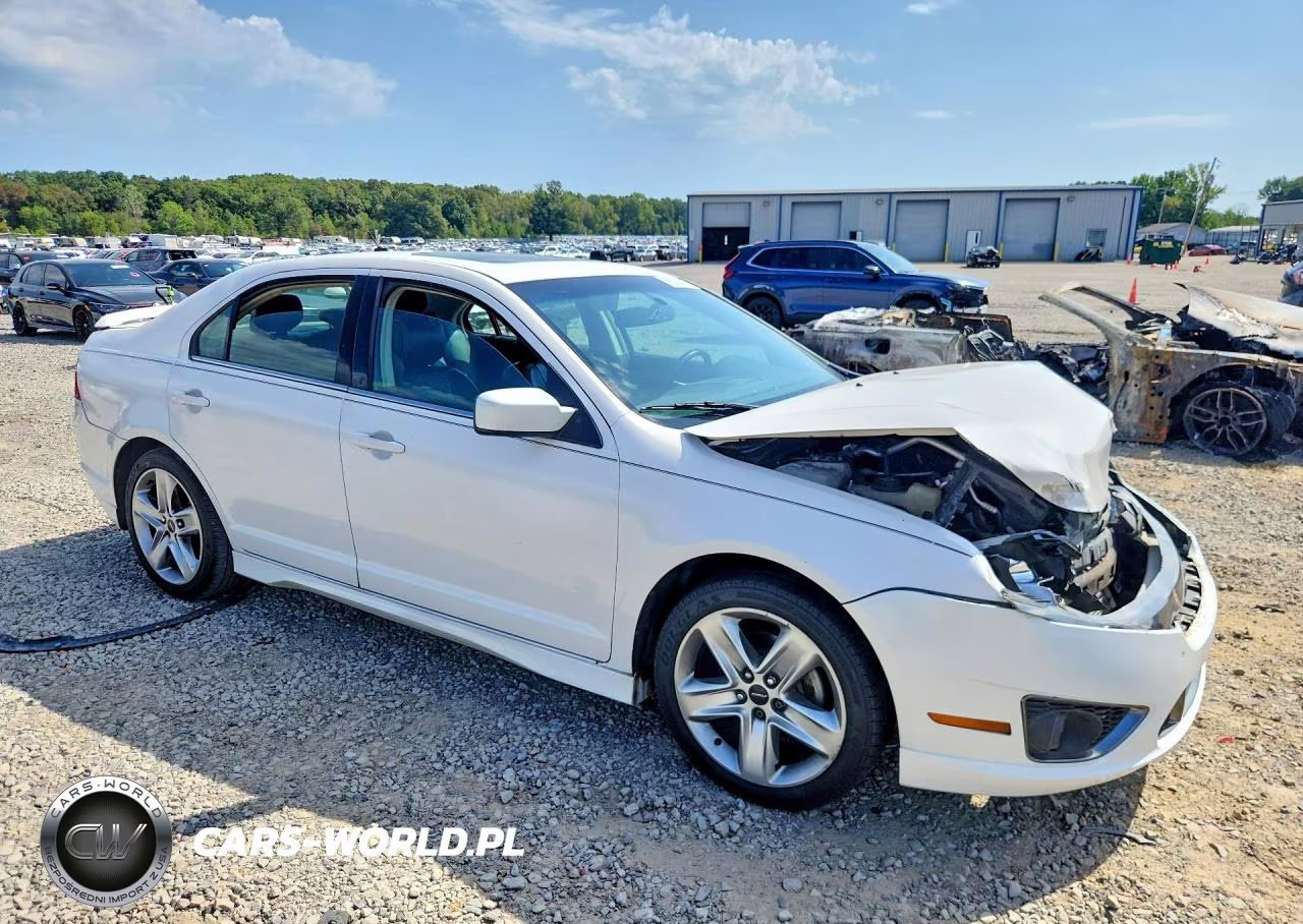 2012 Ford Fusion Sport VIN:3FAHP0KC2CR179691 - 4