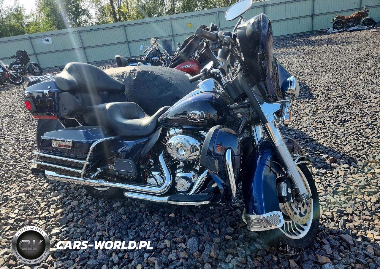 2012 Harley-Davidson Flhtcu Ultra Classic Electra Glide VIN:1HD1FCM15CB692044 - 1