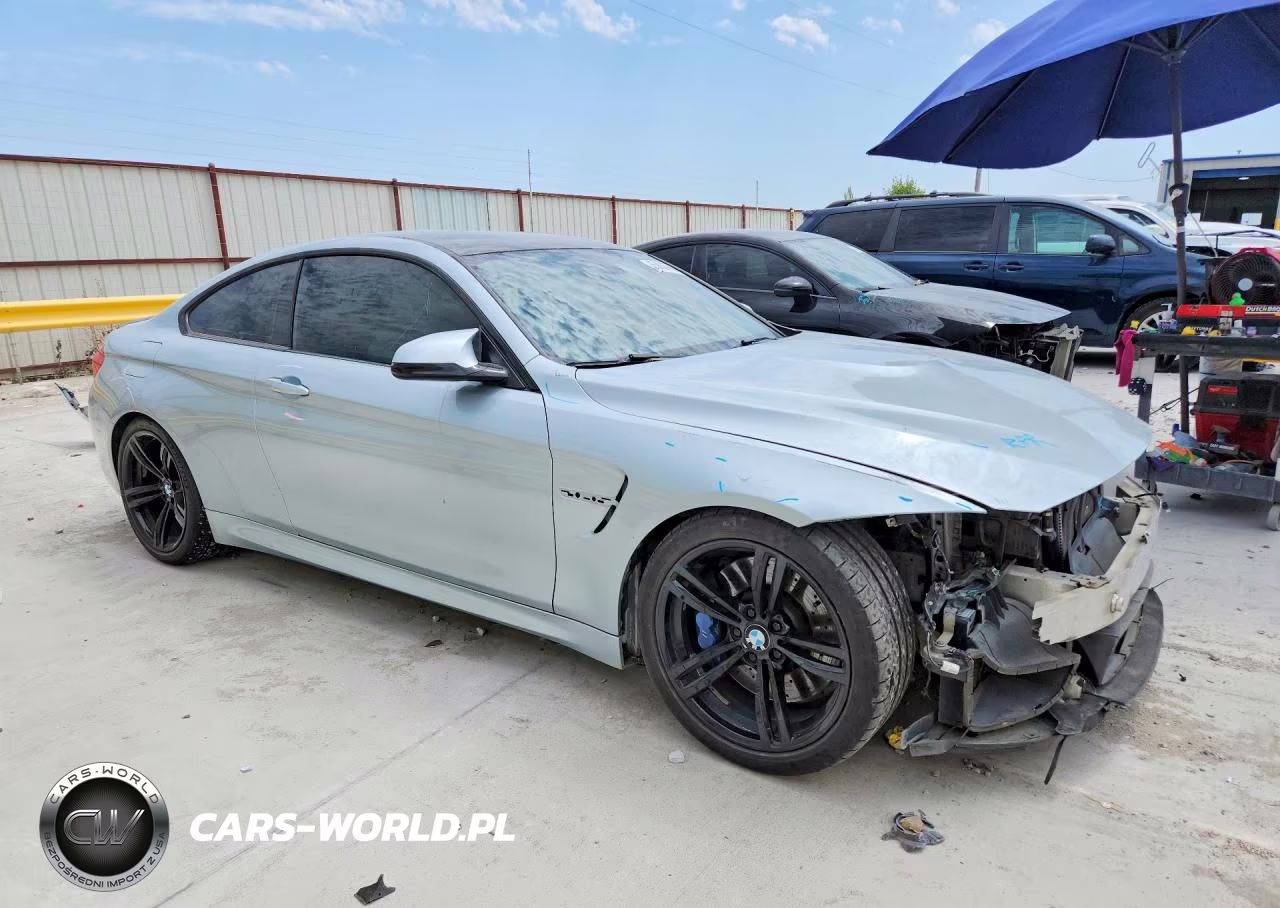 2015 BMW M4 VIN:WBS3R9C52FK331022 - 4