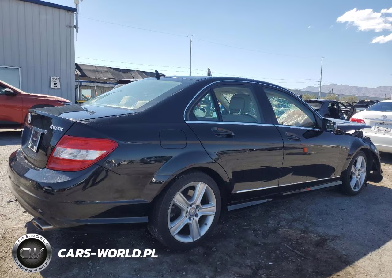 2011 Mercedes-Benz C VIN:WDDGF8BB1BR145787 - 3