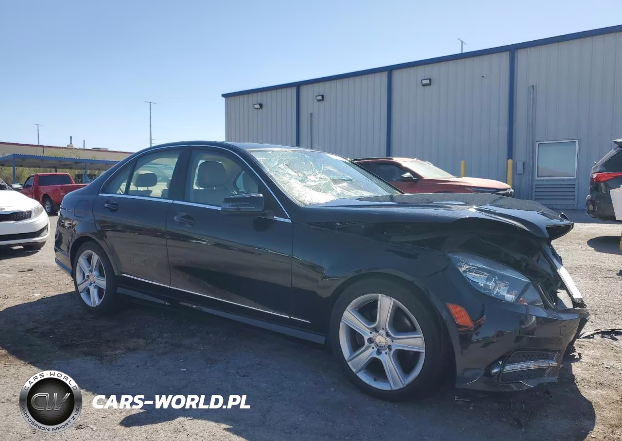 2011 Mercedes-Benz C VIN:WDDGF8BB1BR145787 - 4