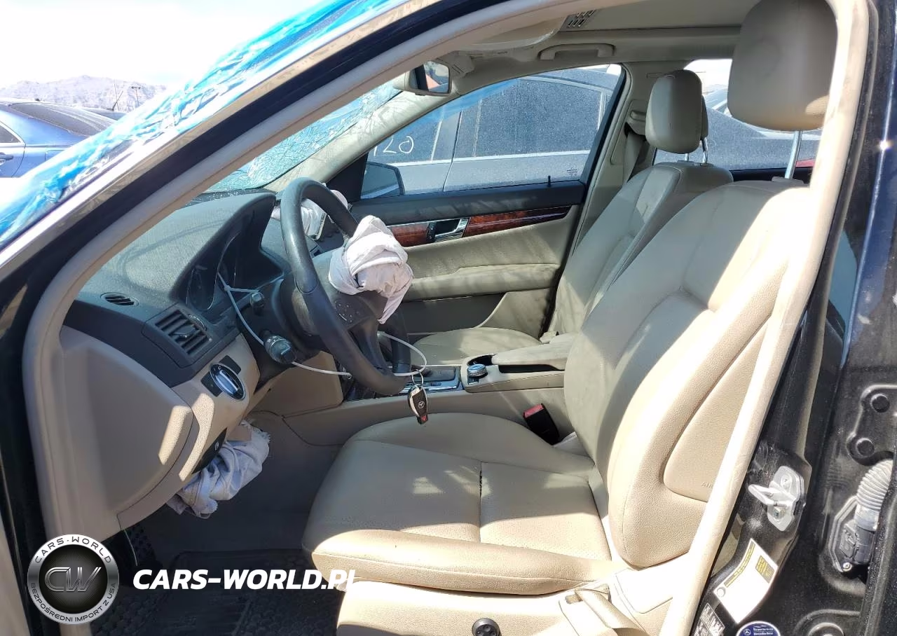 2011 Mercedes-Benz C VIN:WDDGF8BB1BR145787 - 7