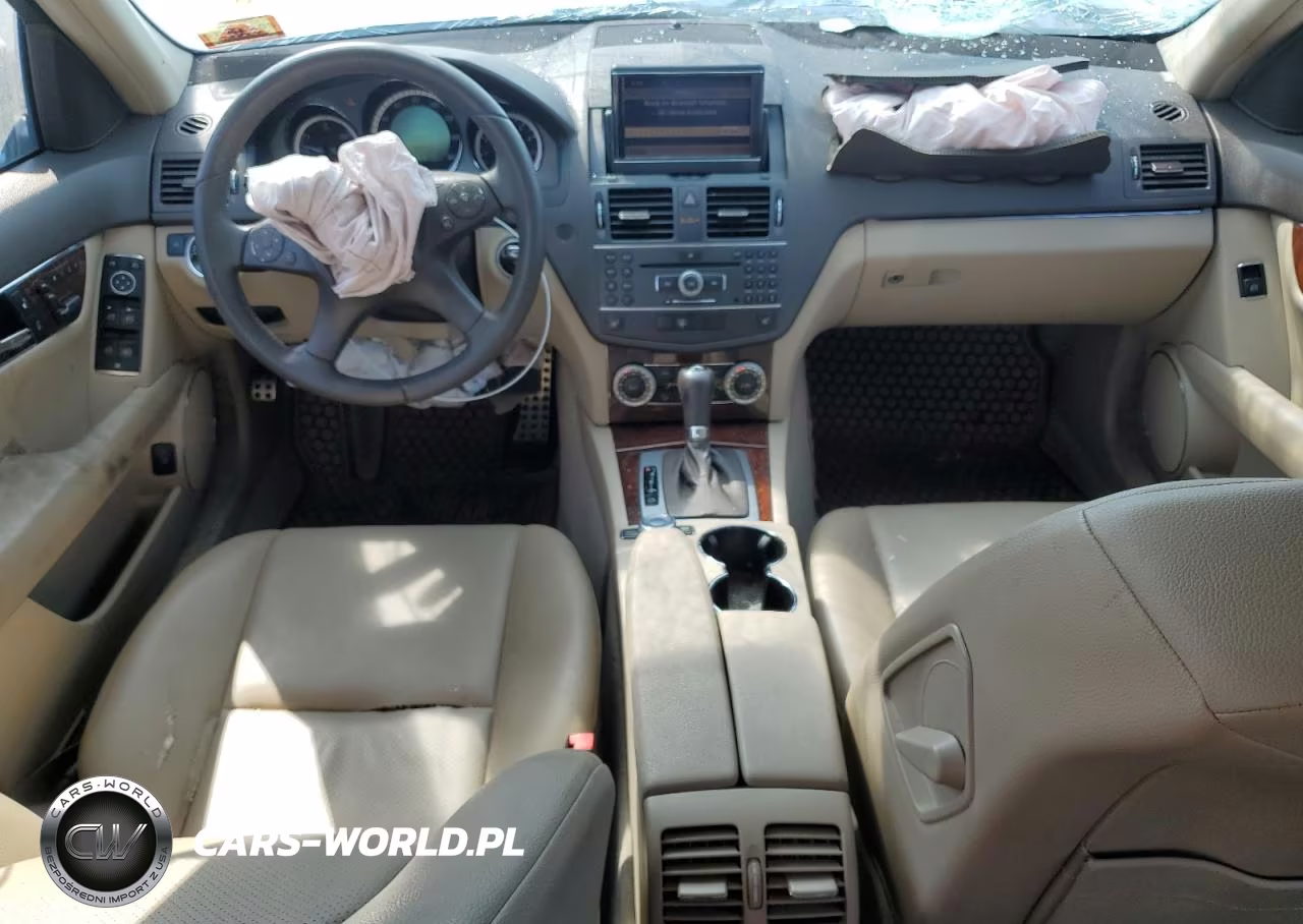 2011 Mercedes-Benz C VIN:WDDGF8BB1BR145787 - 8