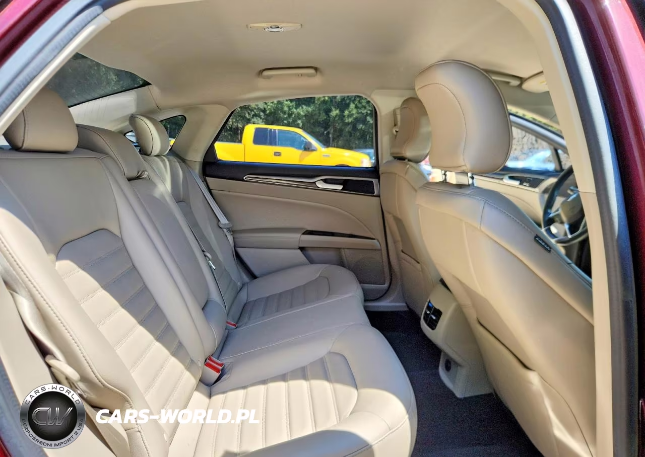 2017 Ford Fusion Se VIN:3FA6P0H96HR211925 - 10