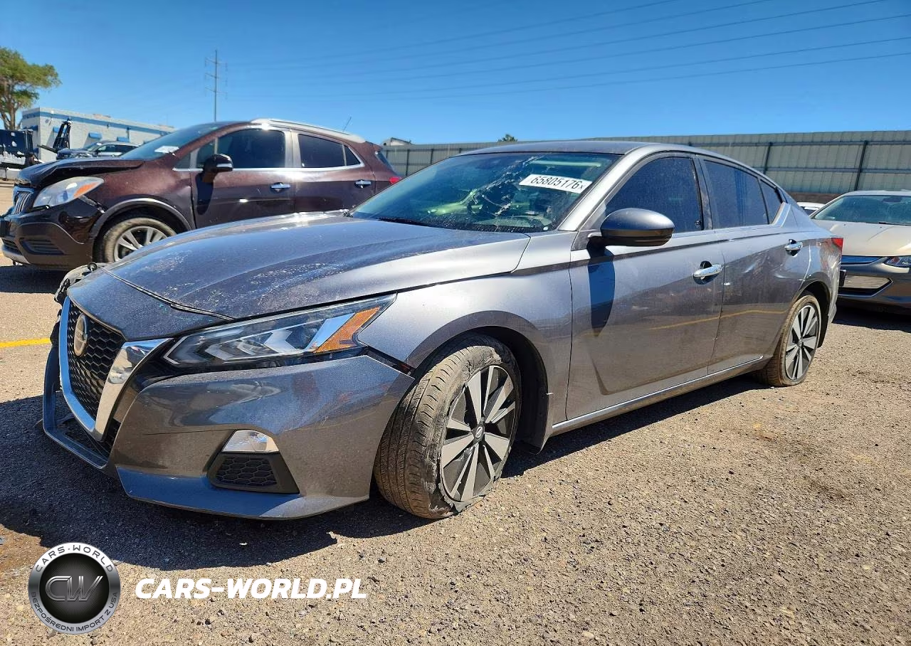 2022 Nissan Altima Sv
