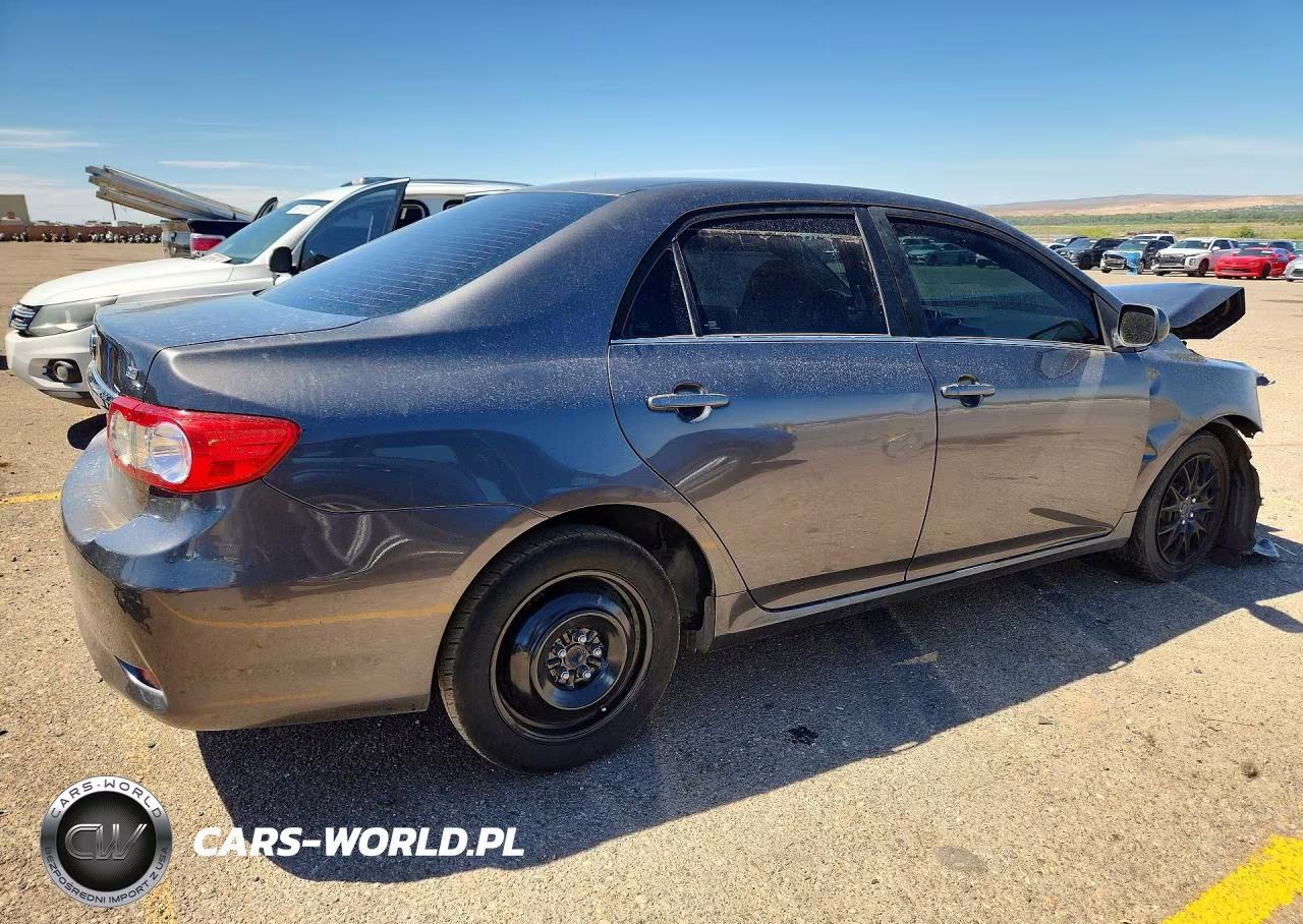2013 Toyota Corolla Le VIN:5YFBU4EE5DP199065 - 3