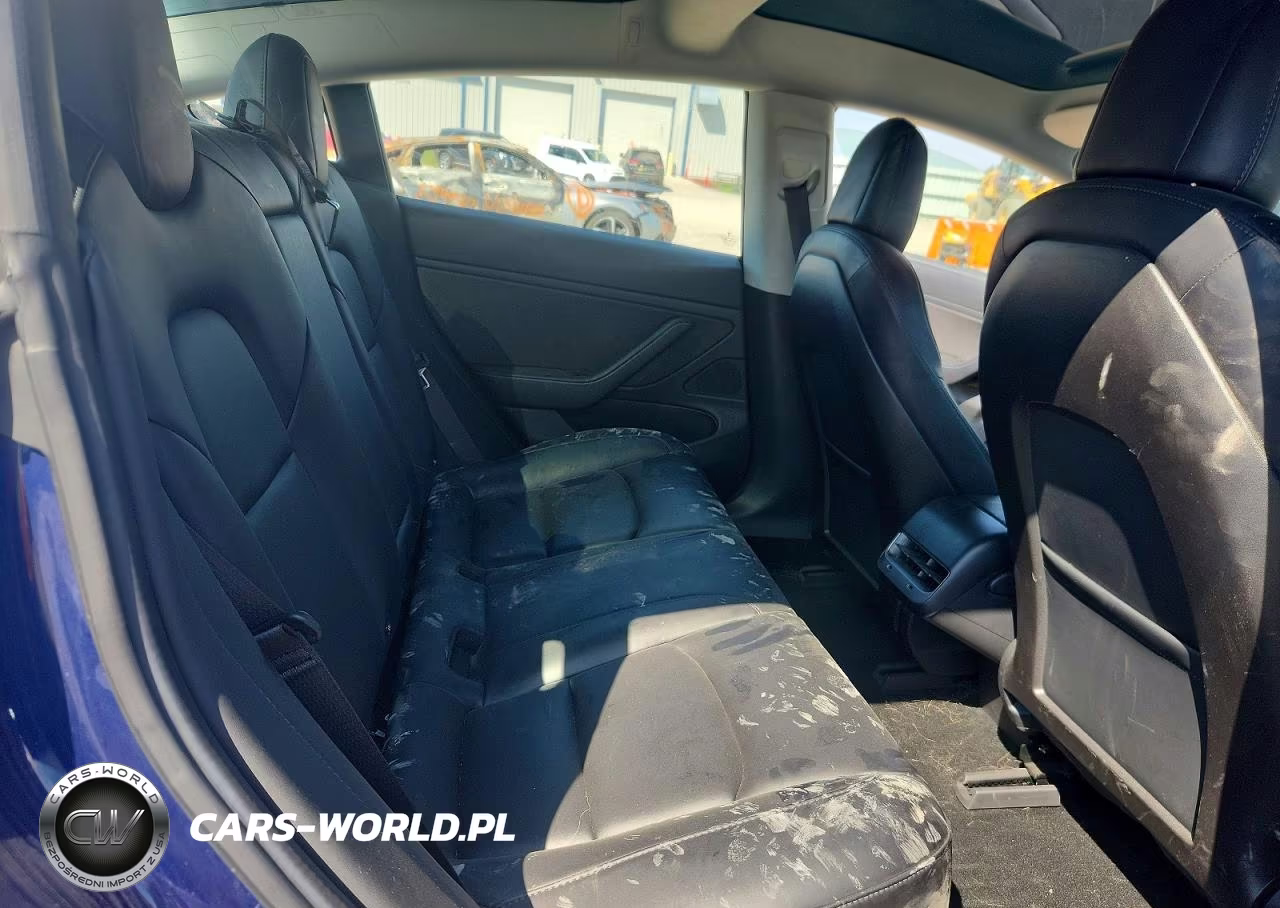 2018 Tesla Model 3 VIN:5YJ3E1EB9JF092128 - 10